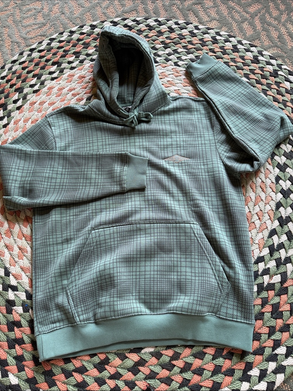Billabong Men's Sage Green Grid-Pattern Pullover Hoodie, Immortal